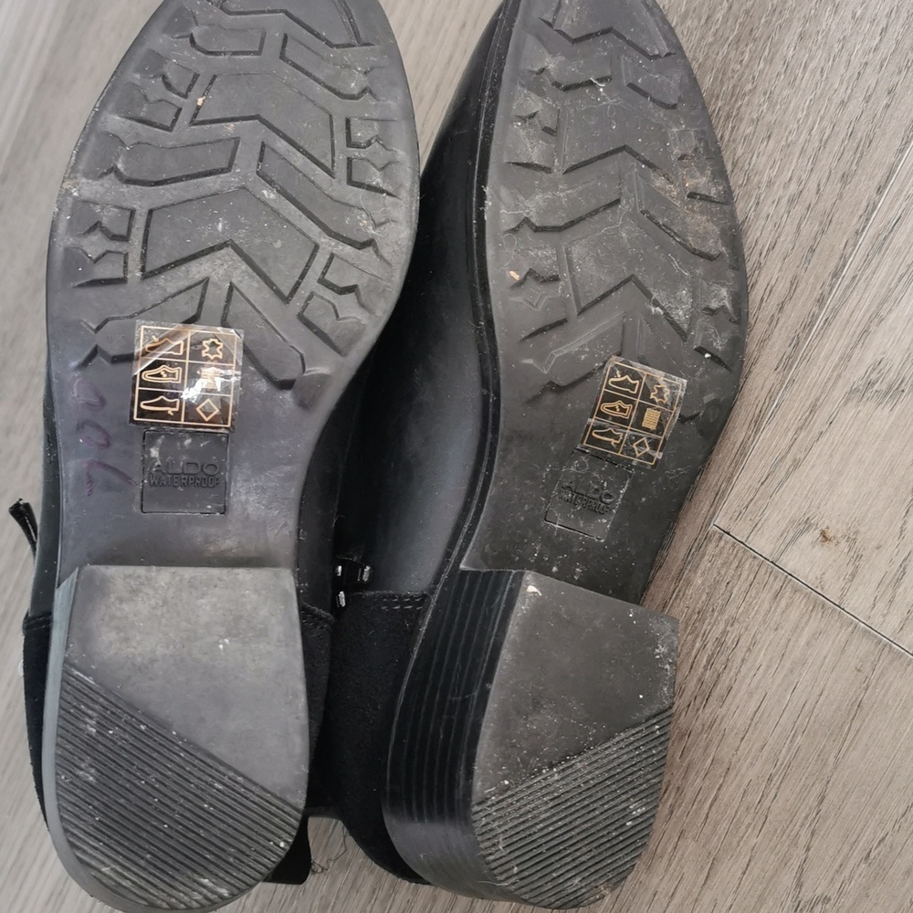 Aldo waterproof black boots, side zip. Size 6. EUC - Picture 7 of 9